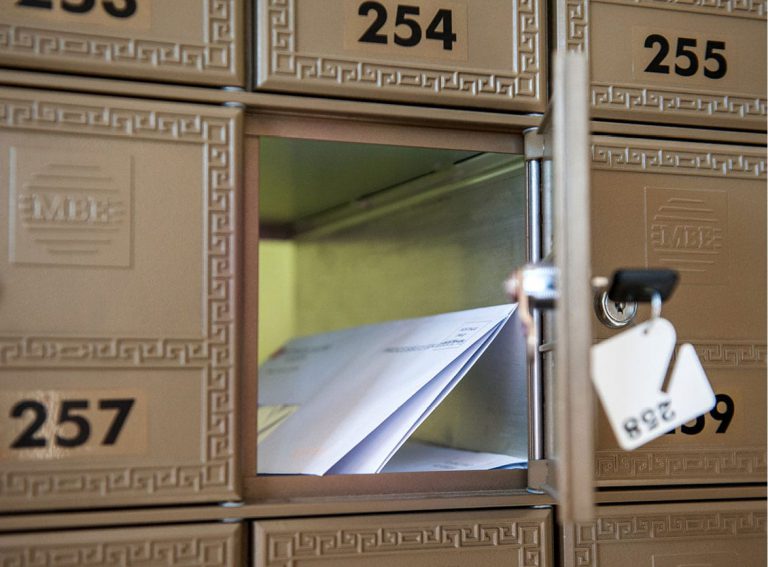 Mail Boxes Etc. Hungary Courier, Printing & Mailbox Services